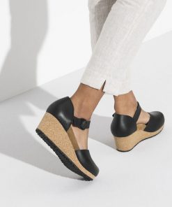 BIRKENSTOCK Mary Ring-Buckle